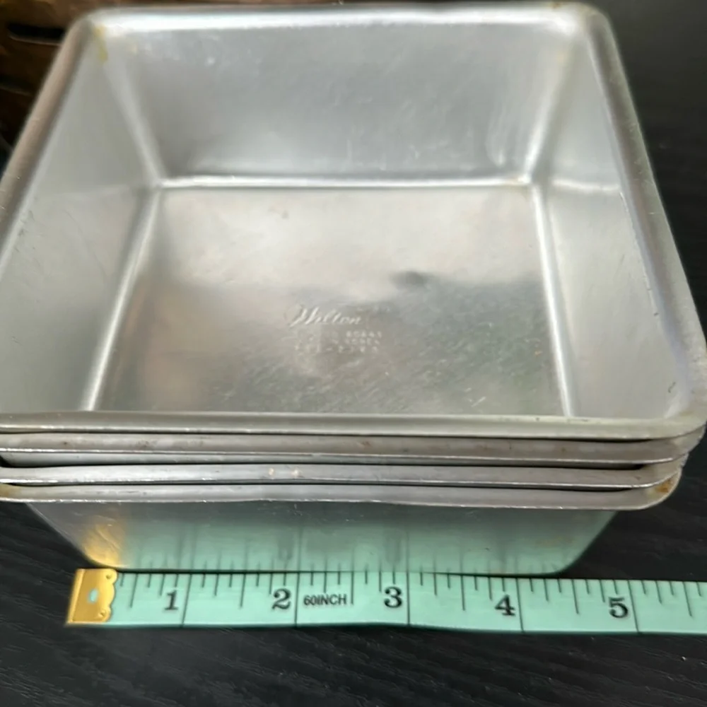 VINTAGE Wilton 4” Cake Pans Set of 4 / 502-2162 / 1971